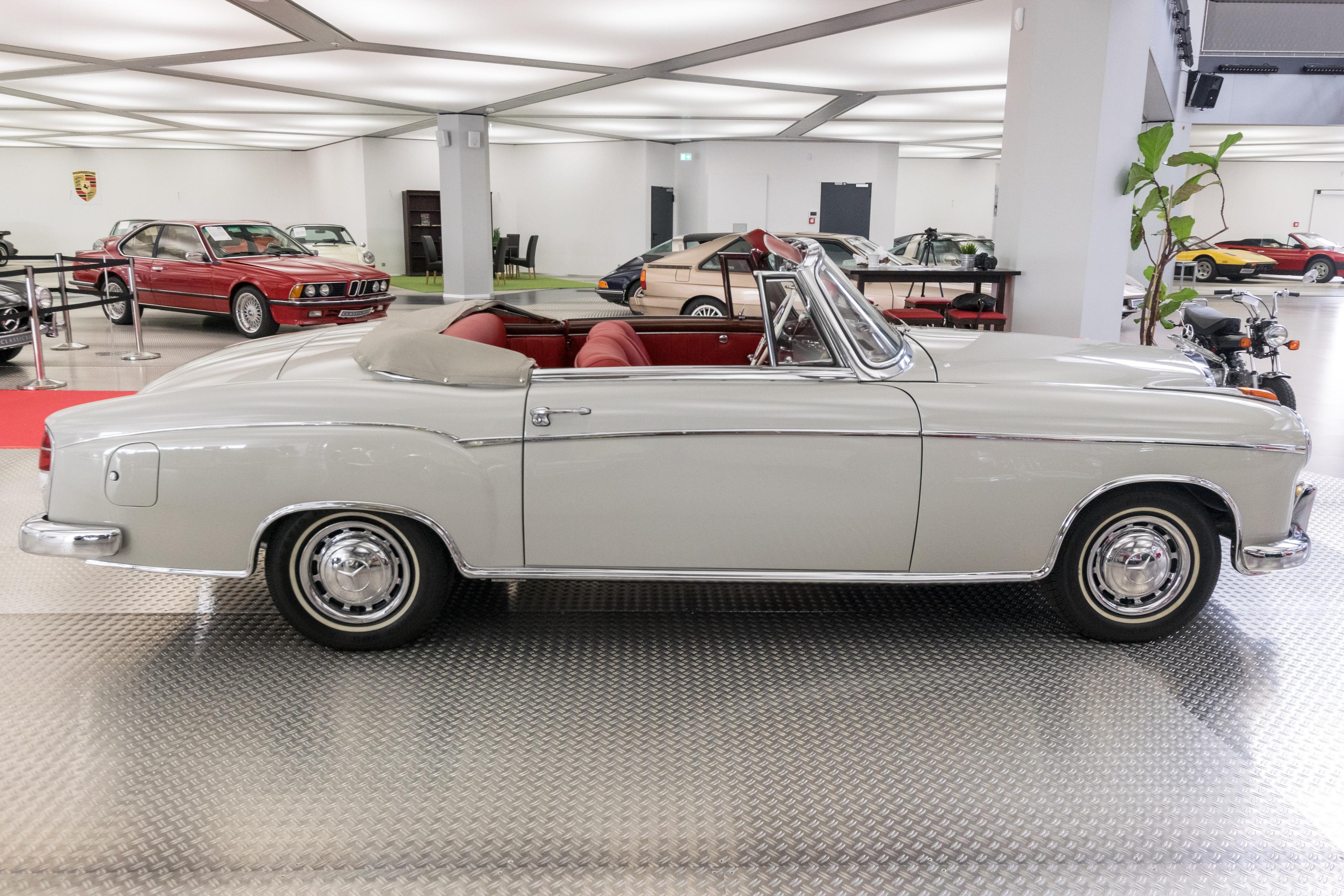 1957 Mercedes-Benz 220 S Ponton