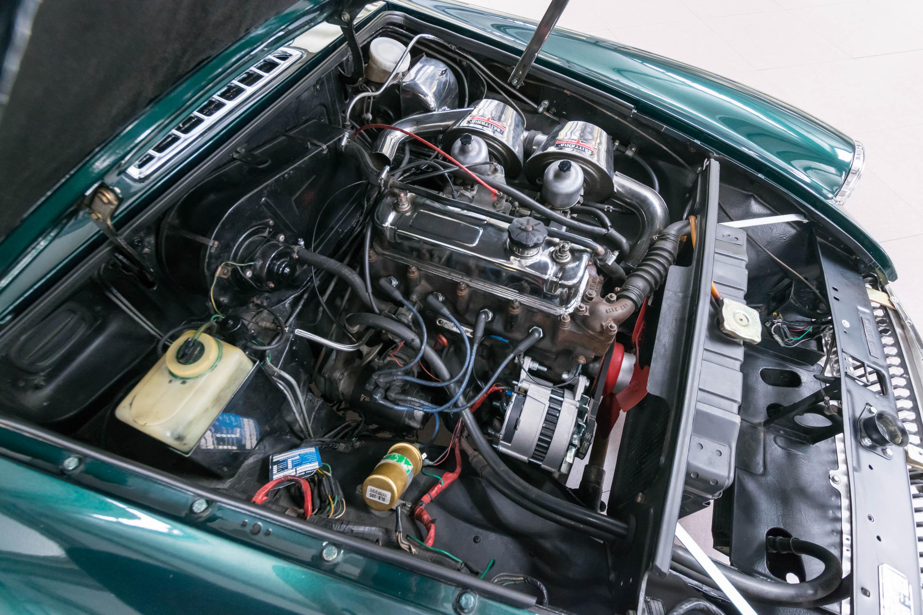 1976 MG B GT