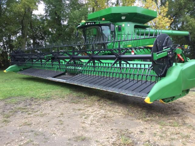 2017 John Deere 40' Draper Bean Head