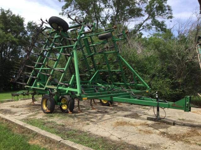 2008 35' Field Cultivator