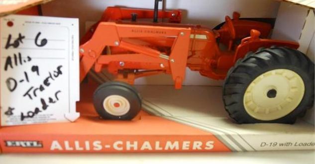 Allis Chalmers D19 tractor w/ loader