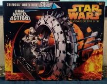 Star Wars Revenge of the Sith General Grievous' Wheel Bike + Original Box Hasbro