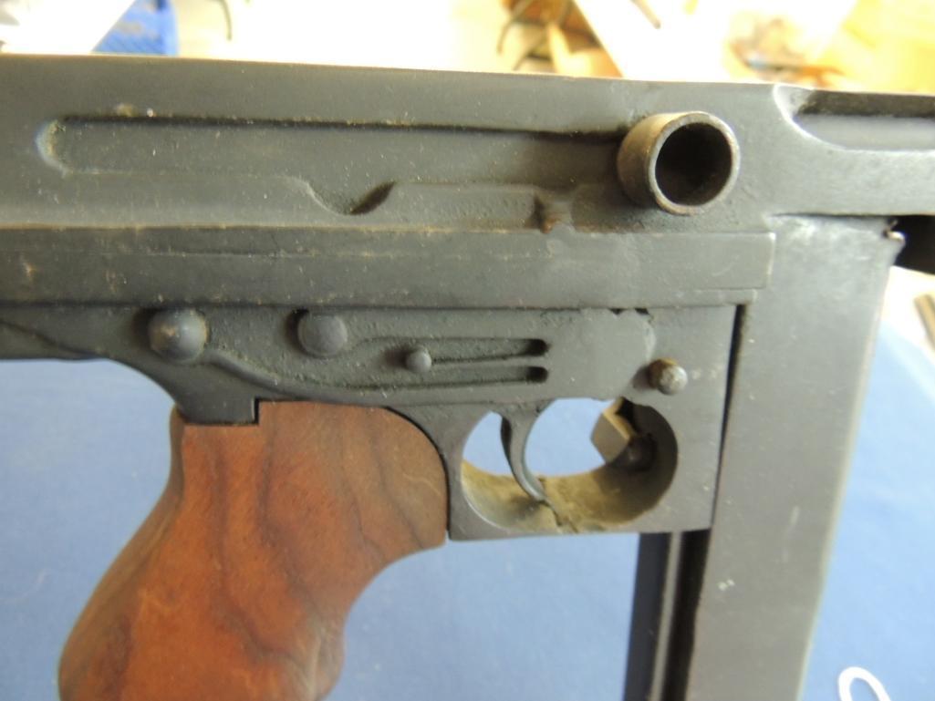 Movie Prop Thompson Sub Machine Gun