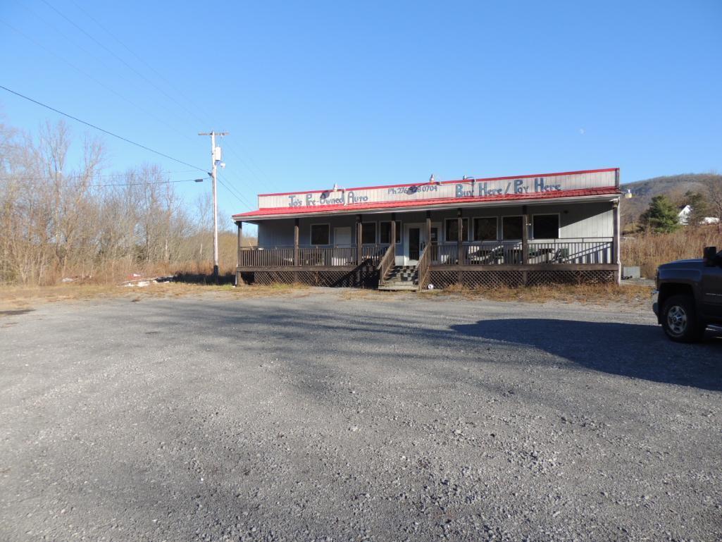 Commercial Building with 1.25 Acres