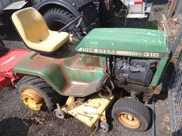 John Deere 318 Lawn Tractor