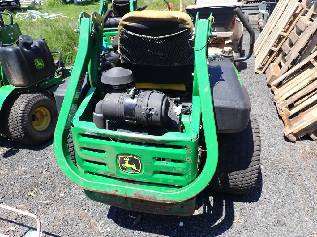 John Deere Z915B Commercial Grade Zero Turn Mower