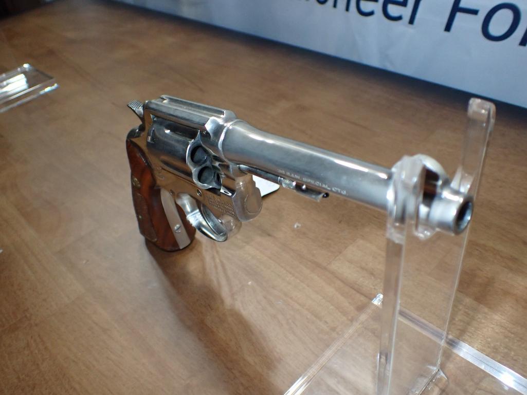 Smith and Wesson Model 10-5 38 S&W Special