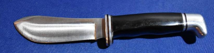 Twin Set Buck Fixed Blade Knives 102 & 103