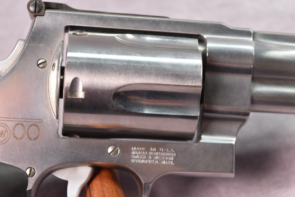 Boxed Smith and Wesson Model 500, .500 Magnum Revolver