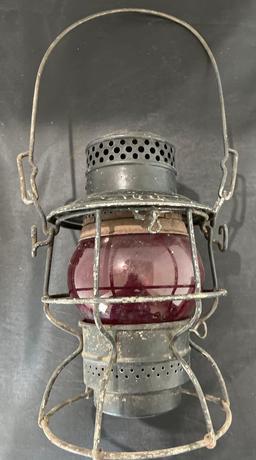 N & W Railroad Company Lantern