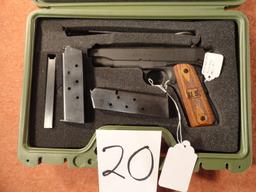 1911-A1 Springfield Armory, 45-Cal. w/Case, SN:WW86773 (Handgun)