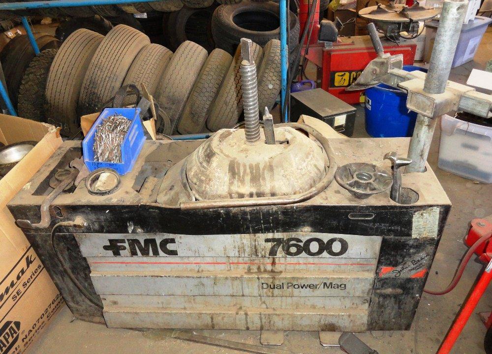 FMC 7600 TIRE Machine