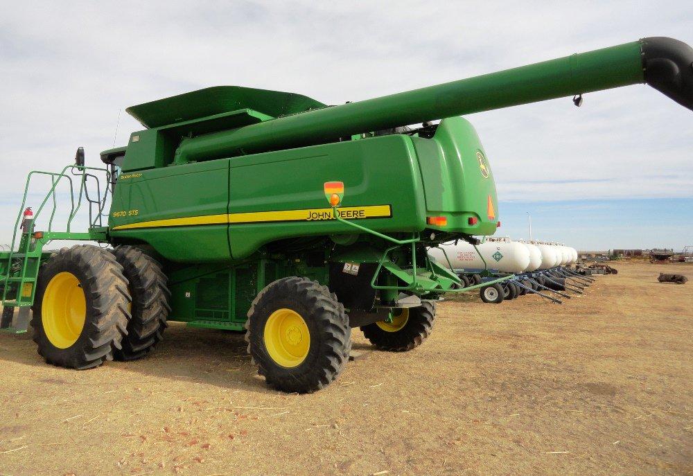 JD 9670 STS Combine w/ Duals