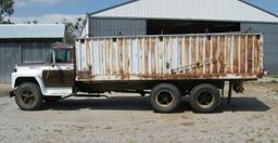 1976 International 1700 Loadstar Tag Axle with 20’ Bed, Good 9.00 X 20 Tires & New Bed Tarp