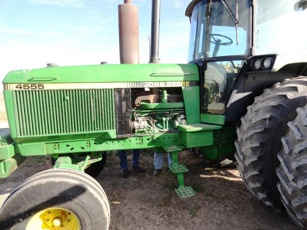 JD 4555 Tractor, 18.4x42 Duals, 4414 Hrs. on Rebuilt Engine, QR Trans., 3-Pt. PTO, 3-Hyd., SN:2711