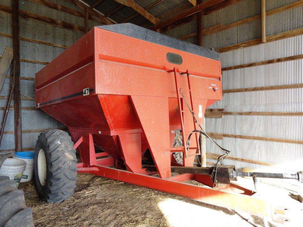 A&L 47 400-Bu. Grain Cart, 18.4x26 Tires, New Gear Box