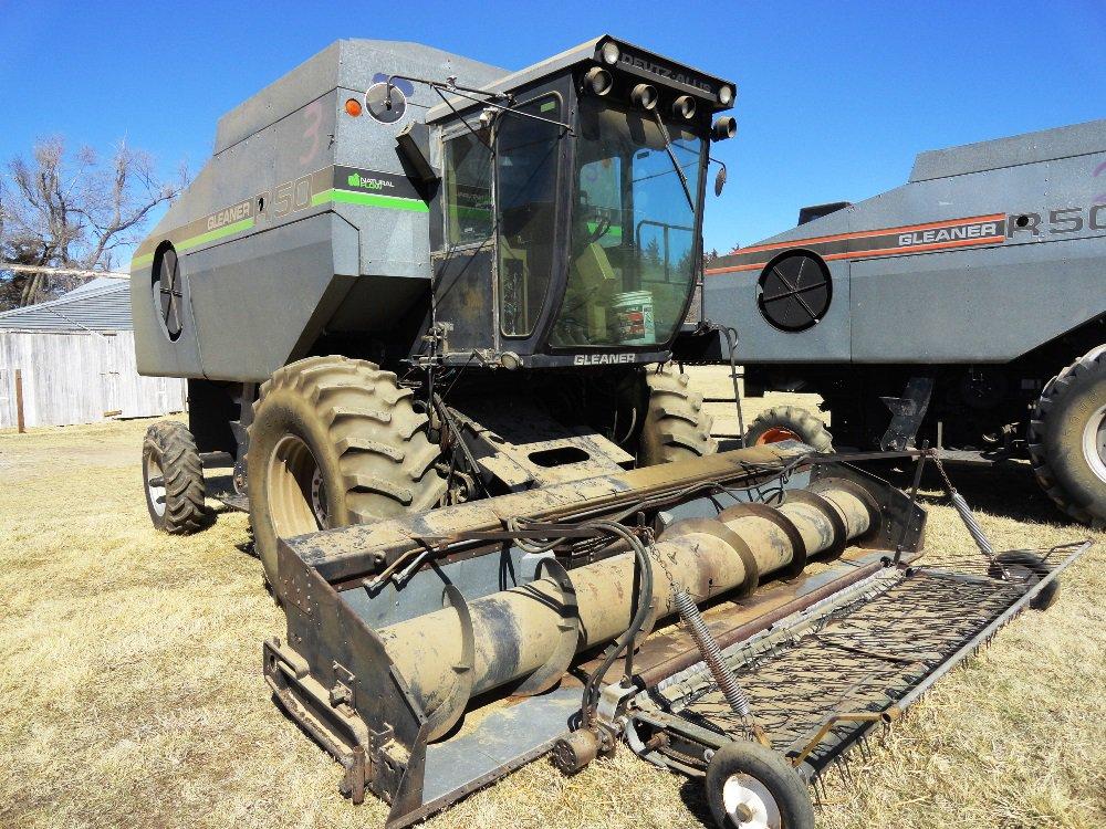 Gleaner 5052 R50 Combine (#3), 3422 Eng Hrs. (SN:R50K003296H899)