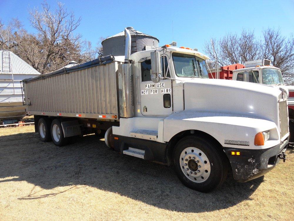 1989 Kenworth Semi Truck, 841,814 Miles