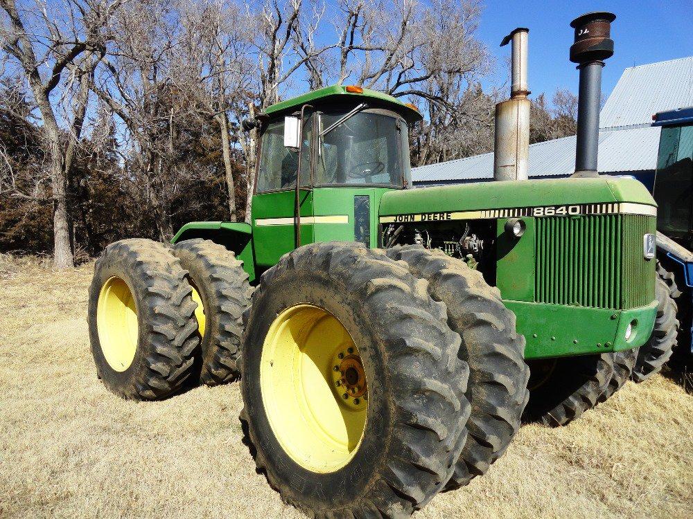 JD 8640 w/3-Pt. & PTO, 7293 Hrs. (SN:002461R)