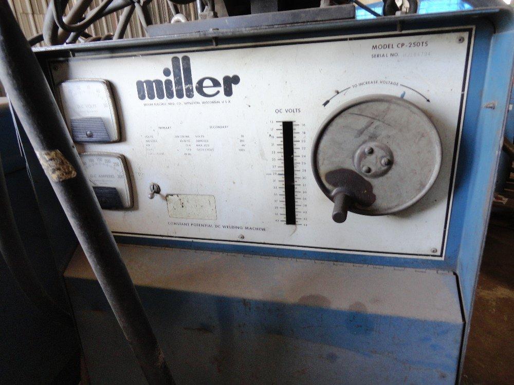 Miller CP-250TS White Faced Wire Welder w/Miller HG-1 Fader (3 Phase)