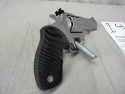 Taurus 627 Tracker, 357 MAG Revolver, SN:FY703658 w/Box (Handgun)