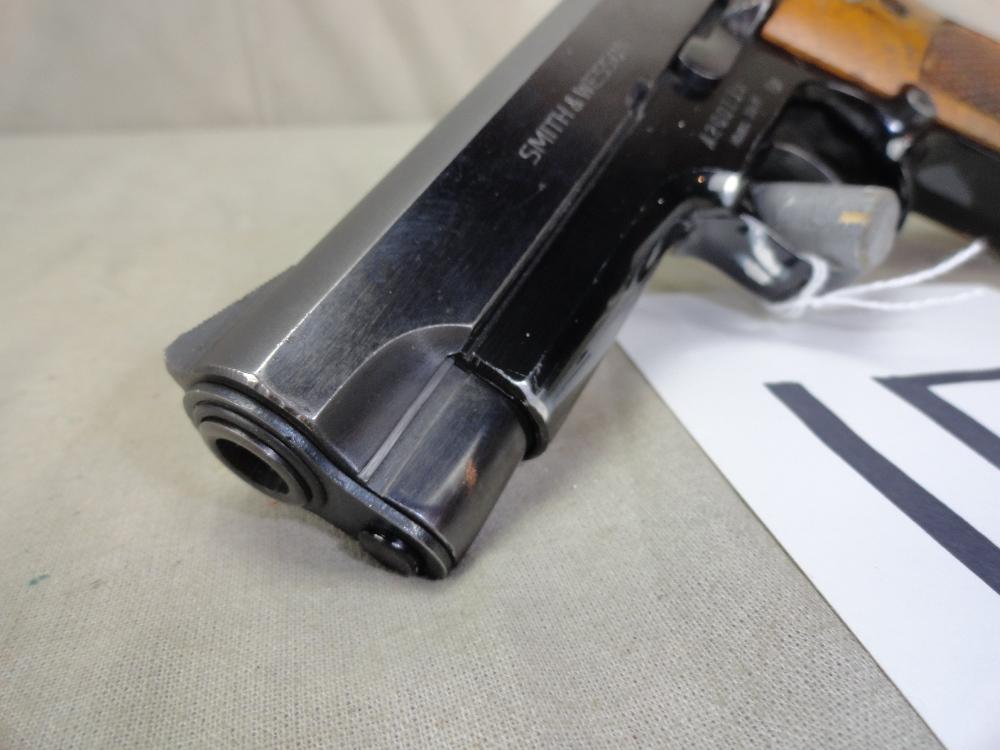 S&W M.39-2, 9mm Pistol, SN:A200135 (Handgun)