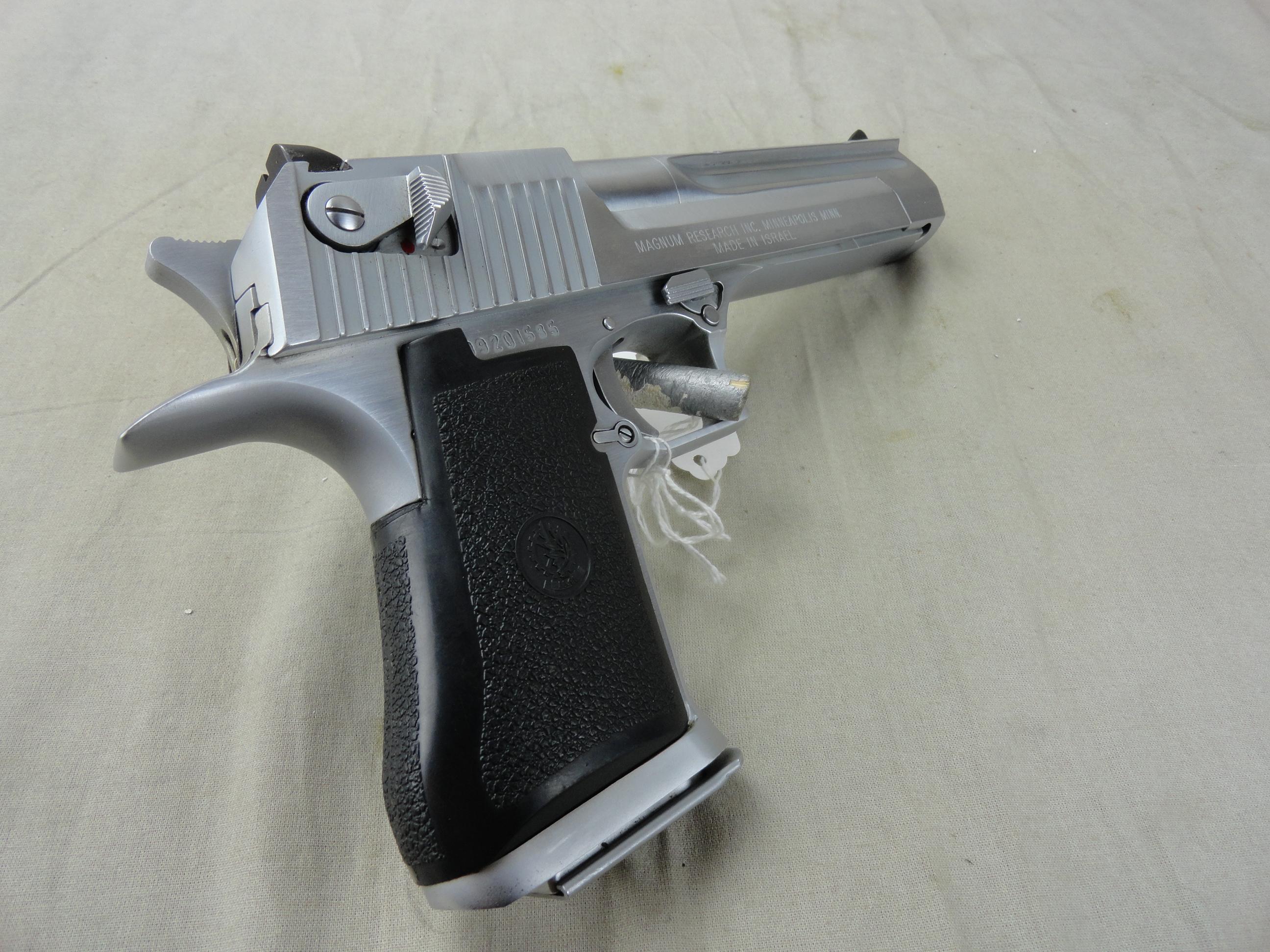 Magnum Research Desert Eagle, Stainless, 44-Mag Auto Pistol, SN:99201585 (Handgun)