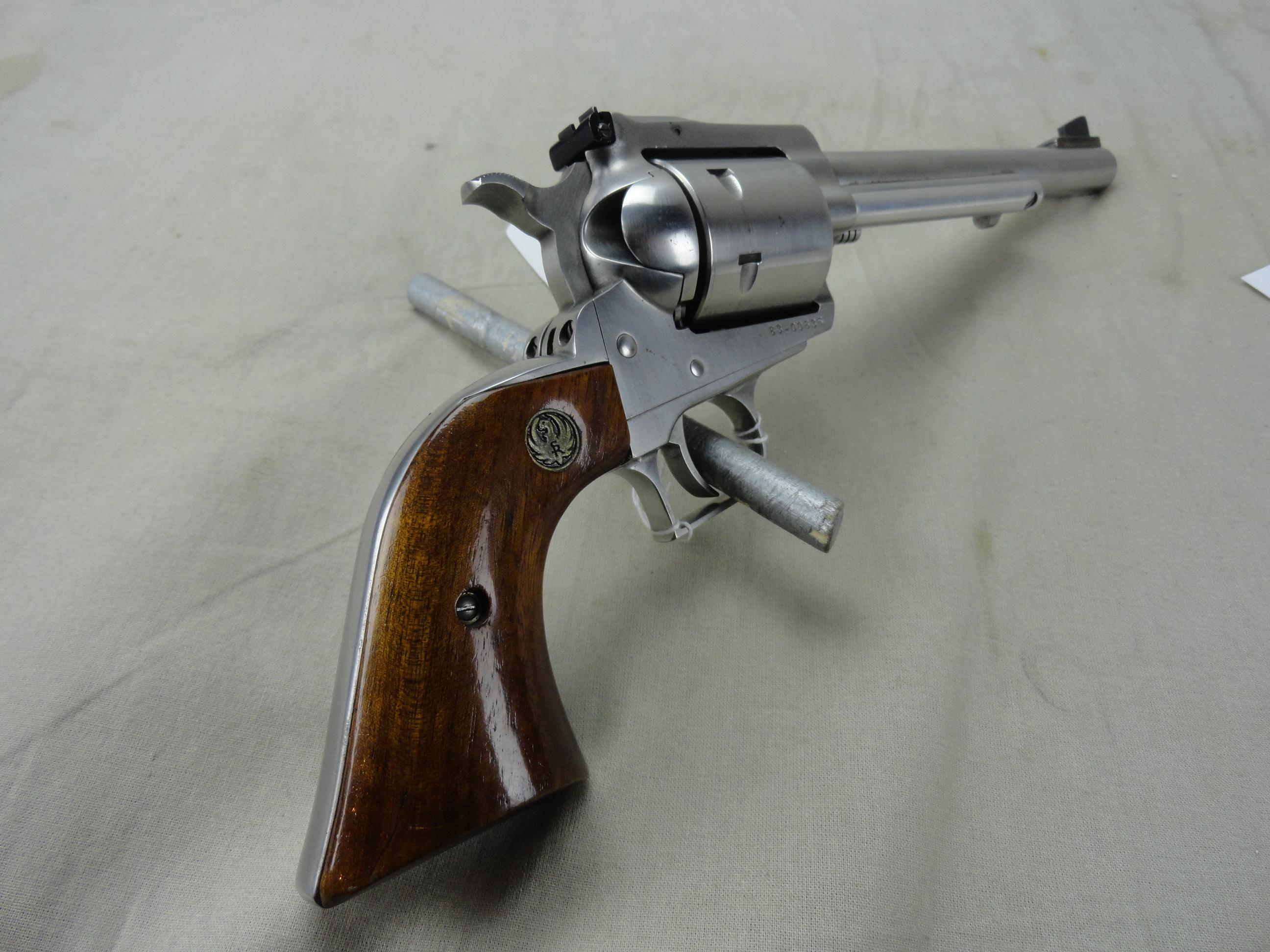 Ruger Super Blackhawk, 44-Mag. Single Action Revolver, SN:83-00635 (Handgun)