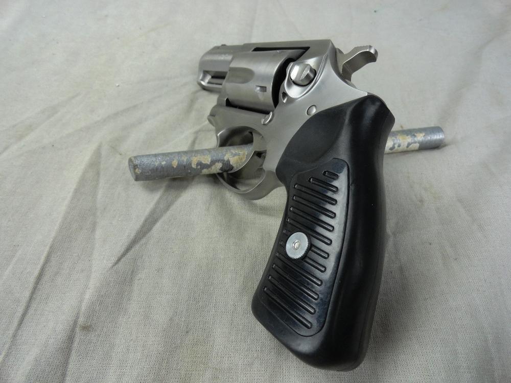 Ruger SP101, 357-Mag Stainless Revolver w/Holster, SN:573-72118 (Handgun)