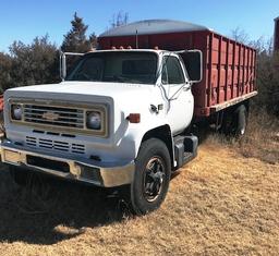 1980 Chevy C70 Grain Truck, 366 V-8, 5x2-Sp., 46,368 Miles