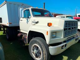 1987 Ford F800, automatic transmission -- & 1995 Jet Grain Trailer (#52)