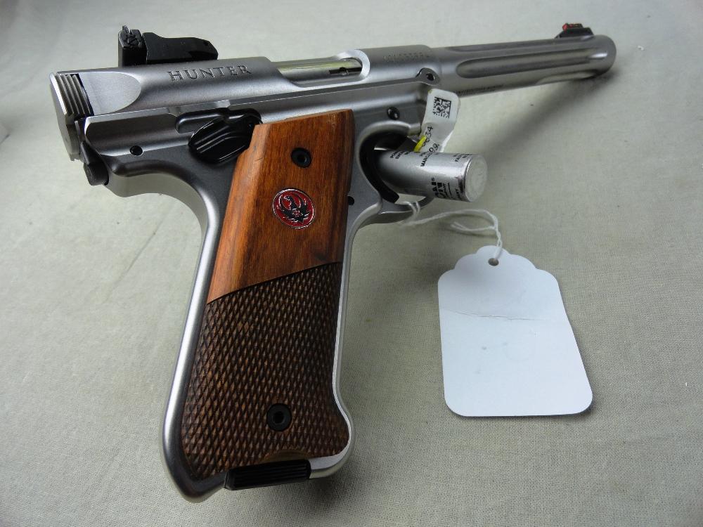 25. Ruger Mark IV Hunter, Auto, 22-Cal, SN:401032994, SS Fluted HB Unfired w/Box (HG)