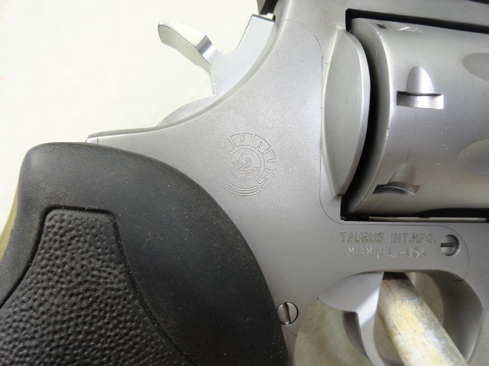 Taurus Raging Hornet, 22 Hornet, Stainless Steel, 10" Bbl., S&W 2x22 Scope, SN:389622H (HG)