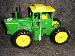 JD 7520 4WD Tractor