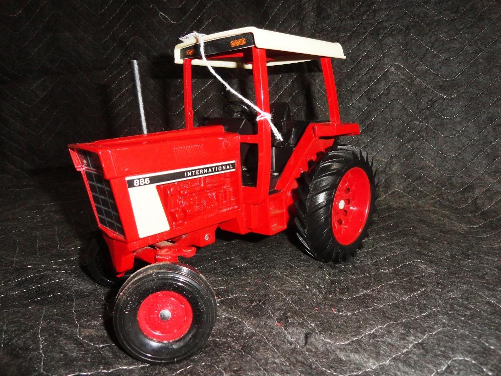 IH 806 WF Tractor, Cab