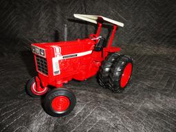 IH 100 Hydro WF Duals, ROPS, Tractor