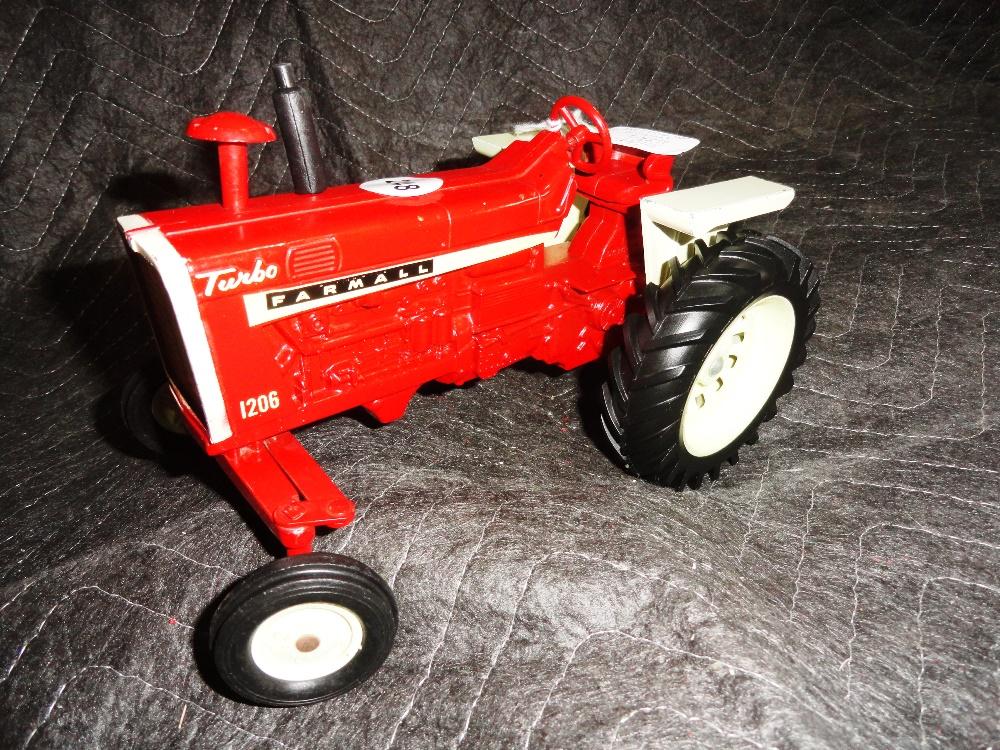 IH 1206 WF Tractor