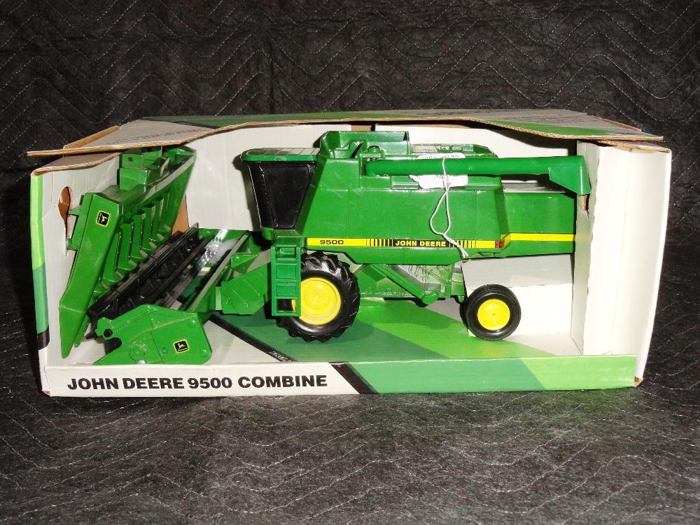 JD 9500 Combine, 2 Hds., #546, NIB