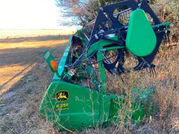 2005 JD 635F Hydra-Flex Header, *Parts Only*, Underbelly Brackets Broken, Fine Otherwise