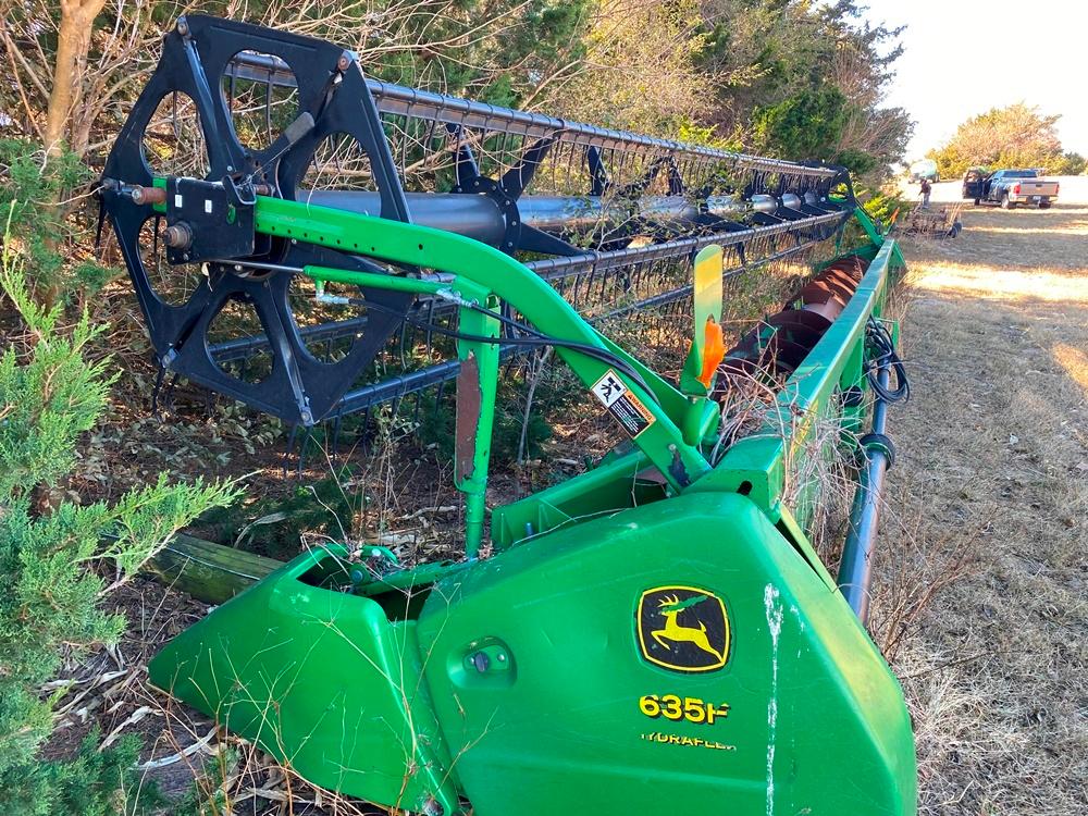 2005 JD 635F Hydra-Flex Header, *Parts Only*, Underbelly Brackets Broken, Fine Otherwise