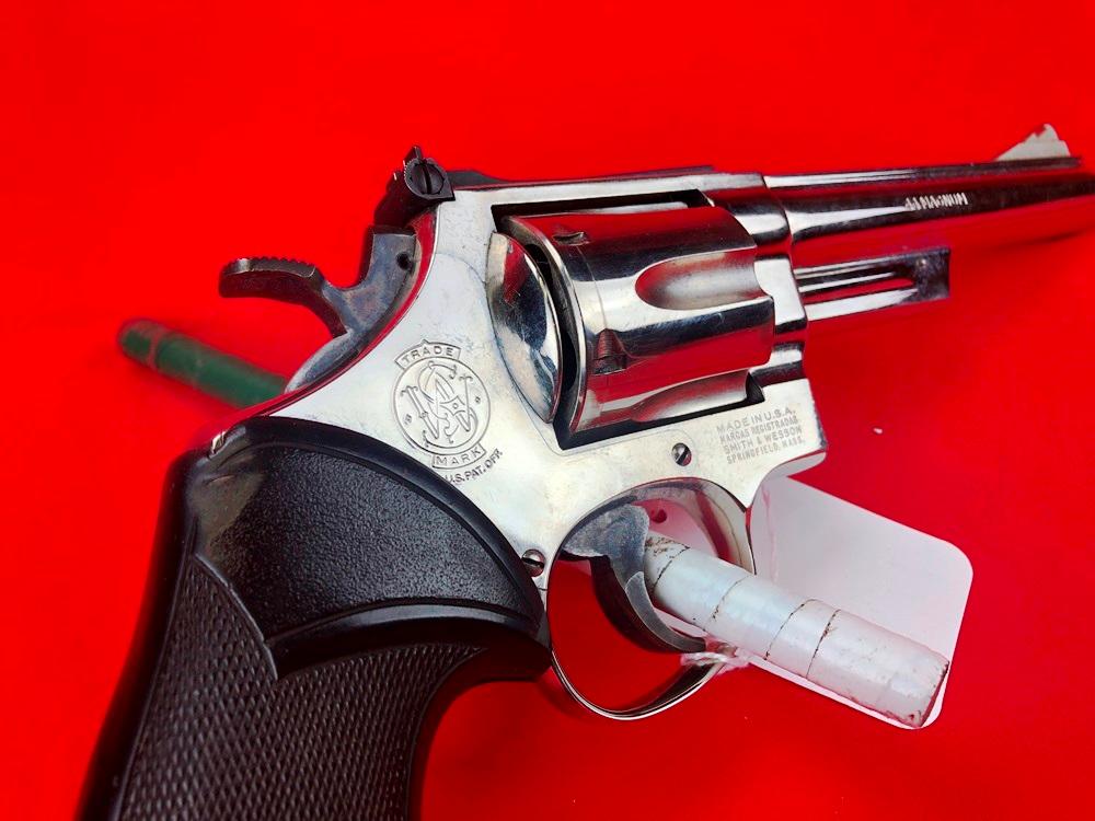 S&W M.29-3, Nickel, 44 Magnum, 6" Bbl. w/Wood Grips, Box & Wood Case, SN:N888022 (Handgun)