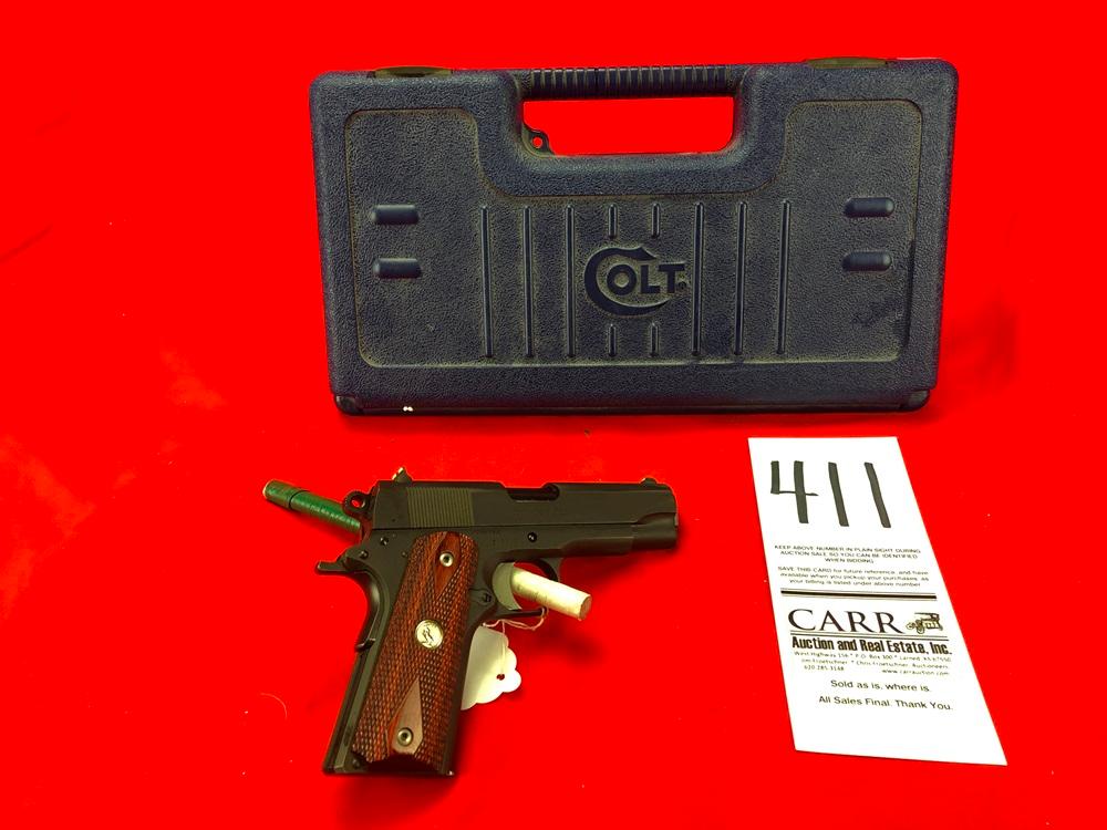 Colt M.1991 A1 Commander Model, 45-Auto w/(5) Mags, Extra Grips, Paddle Holster, SN:CJ16064 w/Box (H