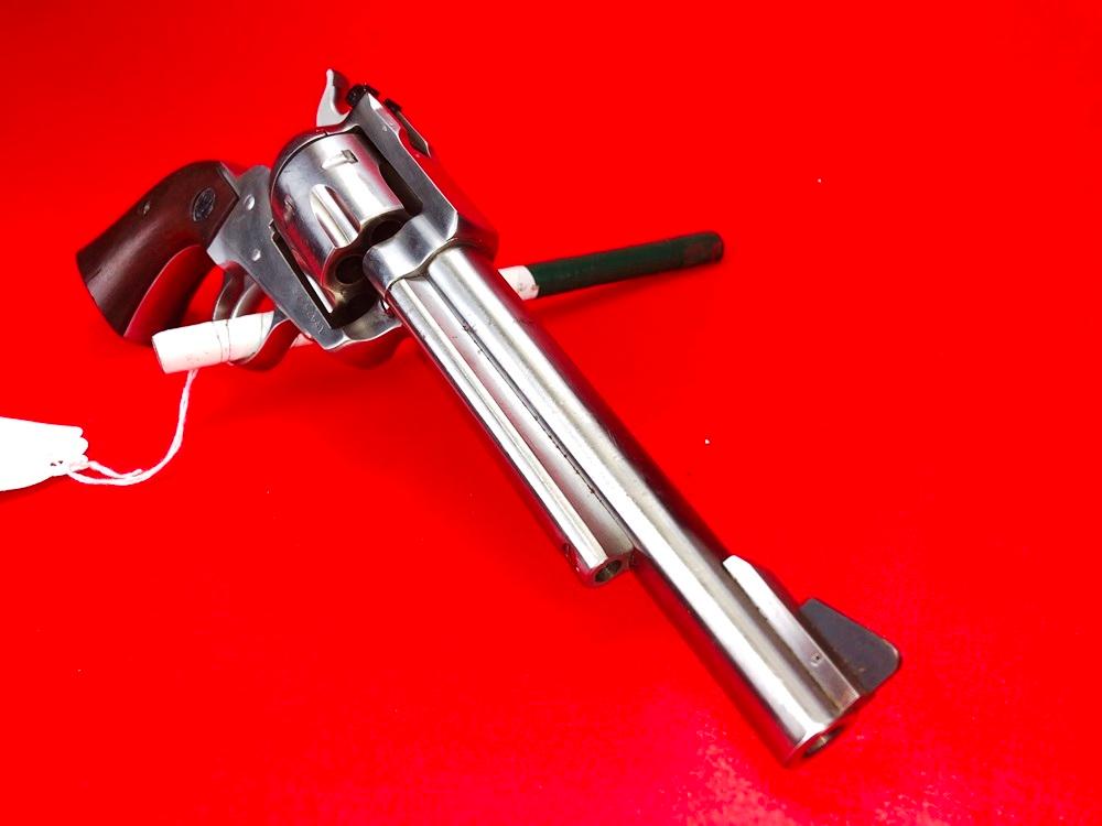 Ruger New Model Blackhawk, 357 Mag, Stainless Steel, 6 1/2" Bbl. w/Holster, SN:32-5264 (Handgun)