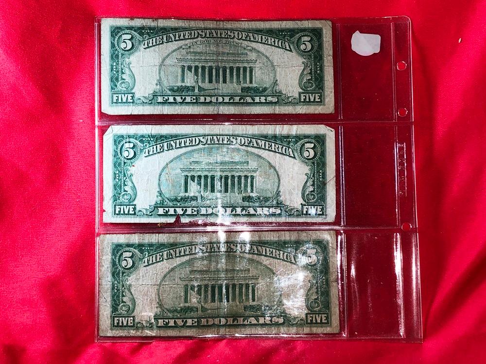 (3) $5 Bills (x1)