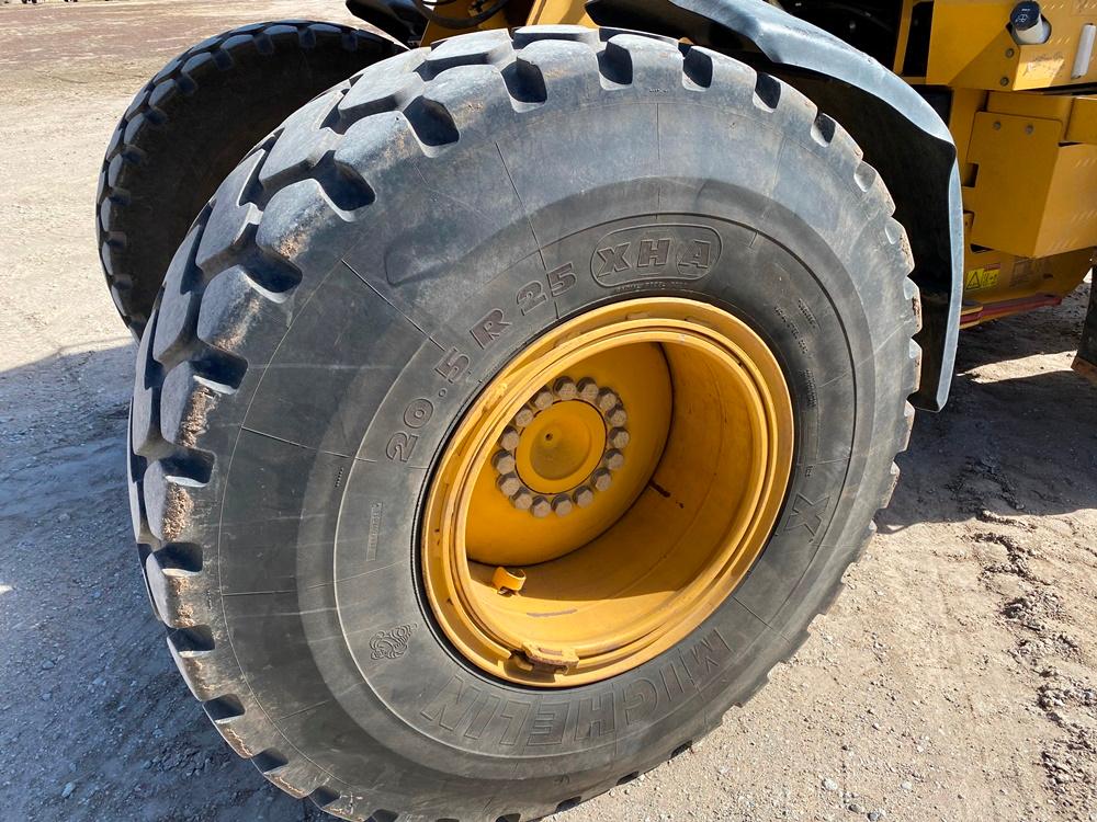 2006 CAT 924G High Loader w/ Bucket, 4621 Hrs.