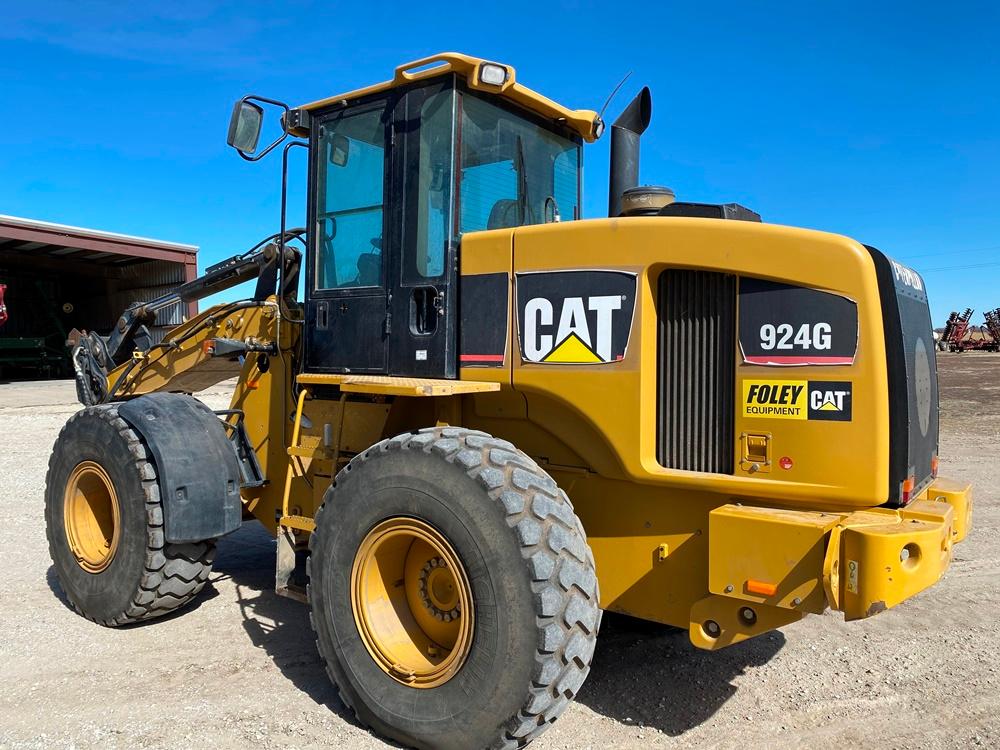 2006 CAT 924G High Loader w/ Bucket, 4621 Hrs.