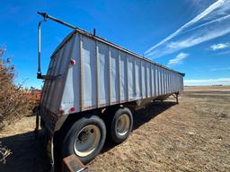 2000 Merritt Grain Trailer w Power Tarper w/ remote