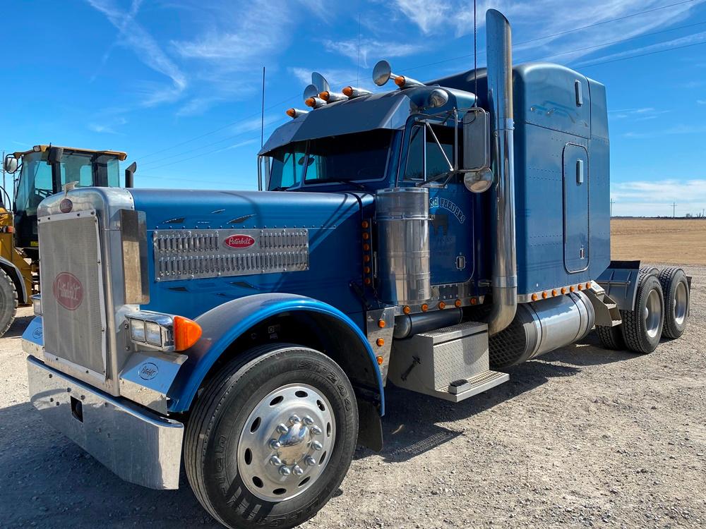 2000 Peterbilt 379 w/590,981 Miles, C-15 Cat Engine (turned up), 13 Speed Eaton Fuller Trans.