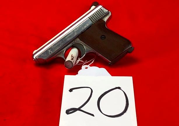 Jennings J-22, 22LR, SN:33518 **HANDGUN**