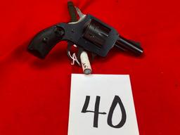 H&R 732, 32 S&W, SN:AN94698 **HANDGUN**